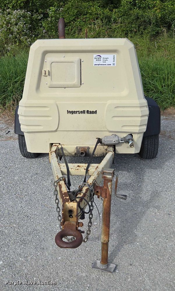 image for item DU2624 2007 Ingersoll Rand P185 air compressor