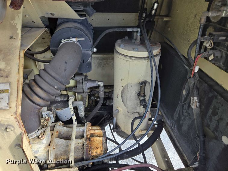 image for item DU2624 2007 Ingersoll Rand P185 air compressor