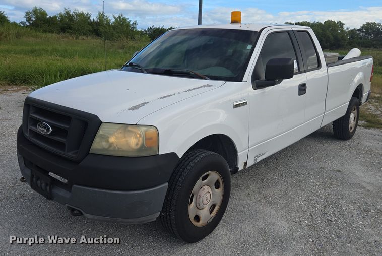 image for item DU2630 2005 Ford F150 XL Ext. Cab pickup truck