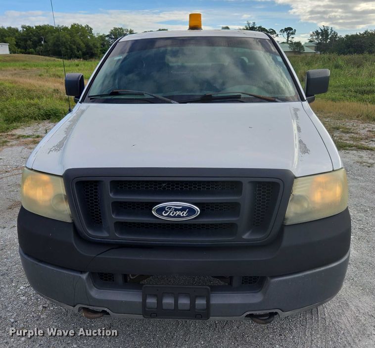 image for item DU2630 2005 Ford F150 XL Ext. Cab pickup truck