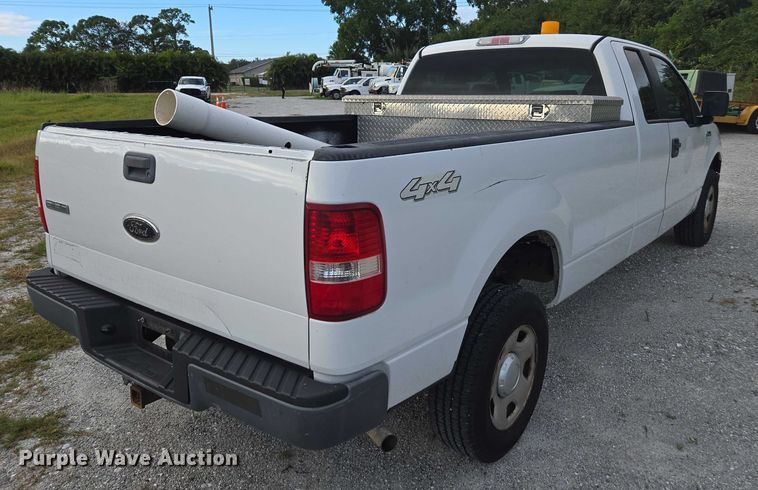 image for item DU2630 2005 Ford F150 XL Ext. Cab pickup truck