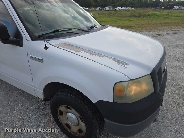 image for item DU2630 2005 Ford F150 XL Ext. Cab pickup truck