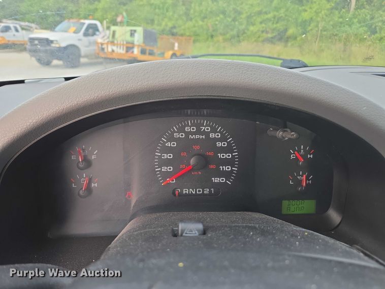 image for item DU2630 2005 Ford F150 XL Ext. Cab pickup truck