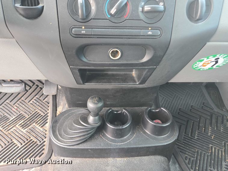 image for item DU2630 2005 Ford F150 XL Ext. Cab pickup truck