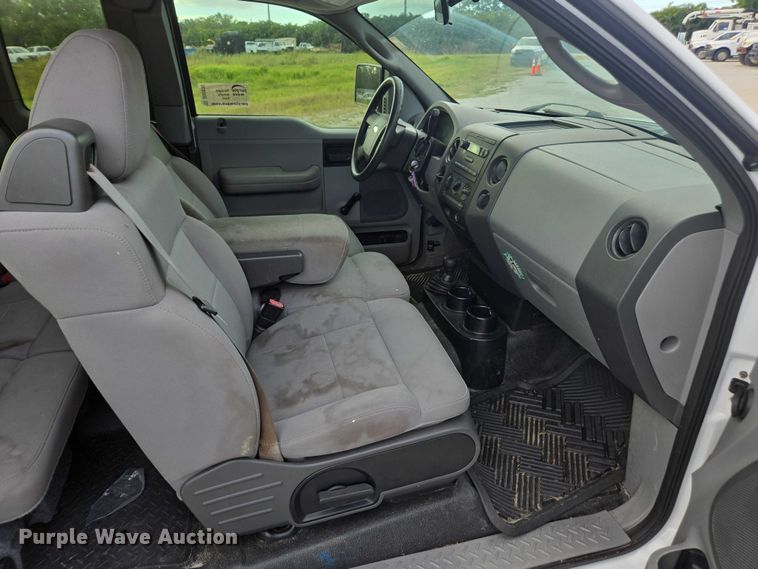 image for item DU2630 2005 Ford F150 XL Ext. Cab pickup truck