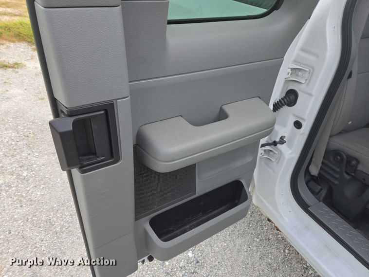 image for item DU2630 2005 Ford F150 XL Ext. Cab pickup truck