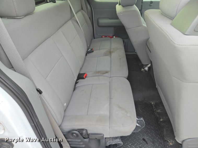 image for item DU2630 2005 Ford F150 XL Ext. Cab pickup truck