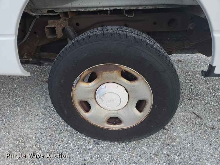 image for item DU2630 2005 Ford F150 XL Ext. Cab pickup truck