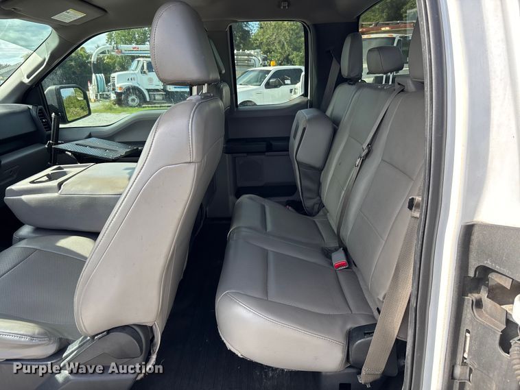 image for item DU2631 2015 Ford F150 XL pickup truck