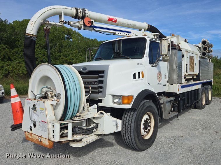 image for item DU2633 2007 Sterling Truck L7500 Series sewer jetter truck