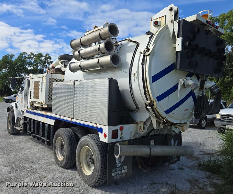 image for item DU2633 2007 Sterling Truck L7500 Series sewer jetter truck
