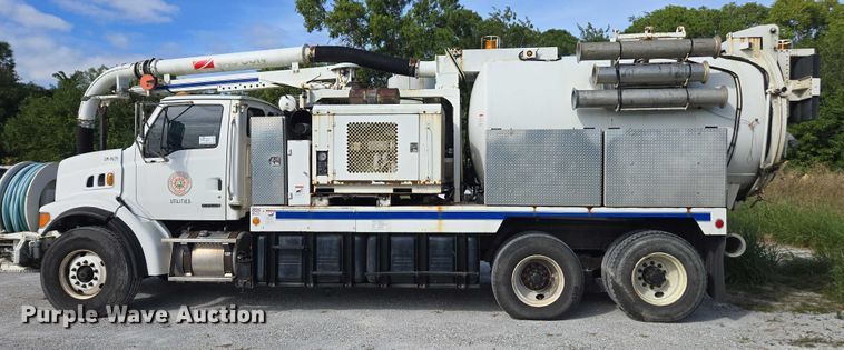 image for item DU2633 2007 Sterling Truck L7500 Series sewer jetter truck