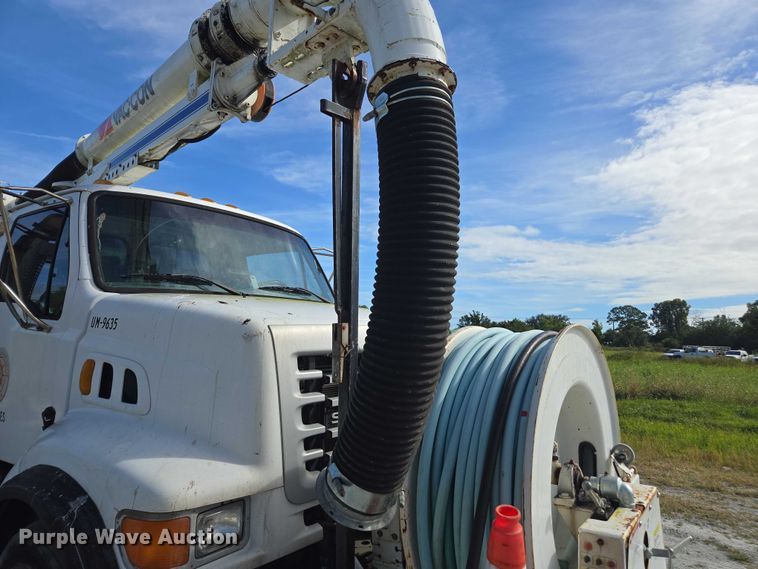 image for item DU2633 2007 Sterling Truck L7500 Series sewer jetter truck