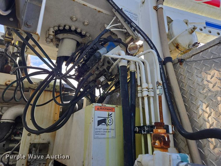 image for item DU2633 2007 Sterling Truck L7500 Series sewer jetter truck