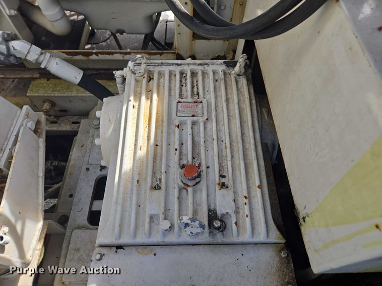 image for item DU2633 2007 Sterling Truck L7500 Series sewer jetter truck