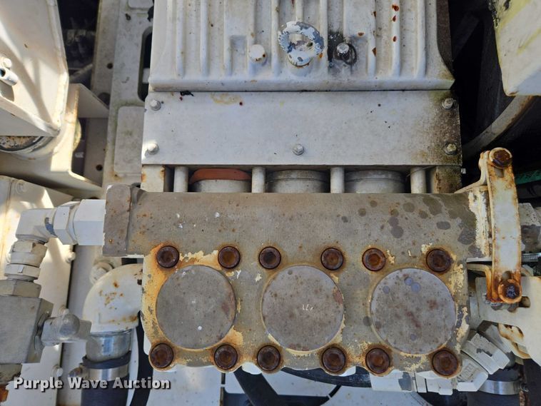 image for item DU2633 2007 Sterling Truck L7500 Series sewer jetter truck