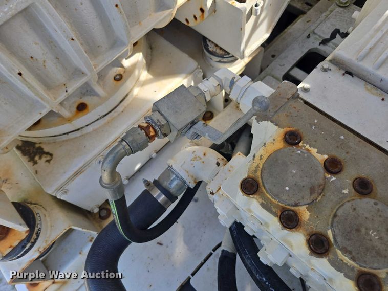 image for item DU2633 2007 Sterling Truck L7500 Series sewer jetter truck