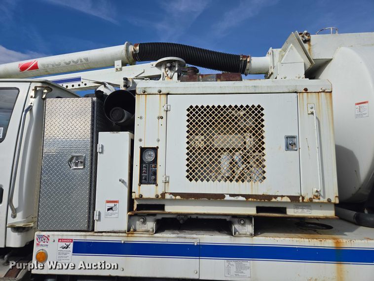 image for item DU2633 2007 Sterling Truck L7500 Series sewer jetter truck