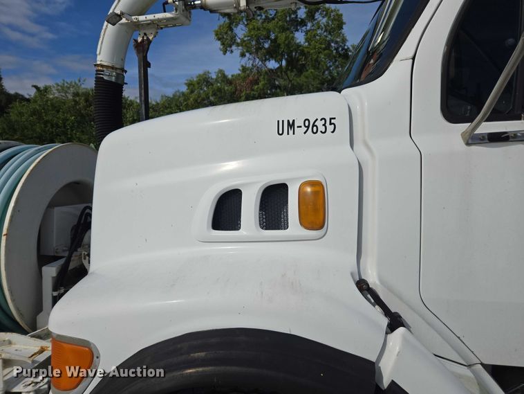 image for item DU2633 2007 Sterling Truck L7500 Series sewer jetter truck