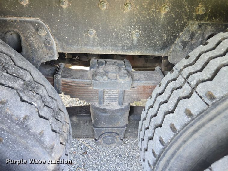 image for item DU2633 2007 Sterling Truck L7500 Series sewer jetter truck