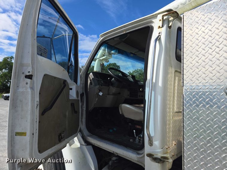 image for item DU2633 2007 Sterling Truck L7500 Series sewer jetter truck