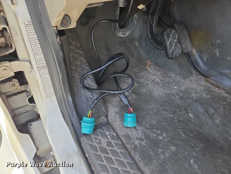 image for item DU2633 2007 Sterling Truck L7500 Series sewer jetter truck