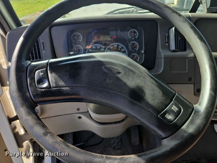 image for item DU2633 2007 Sterling Truck L7500 Series sewer jetter truck