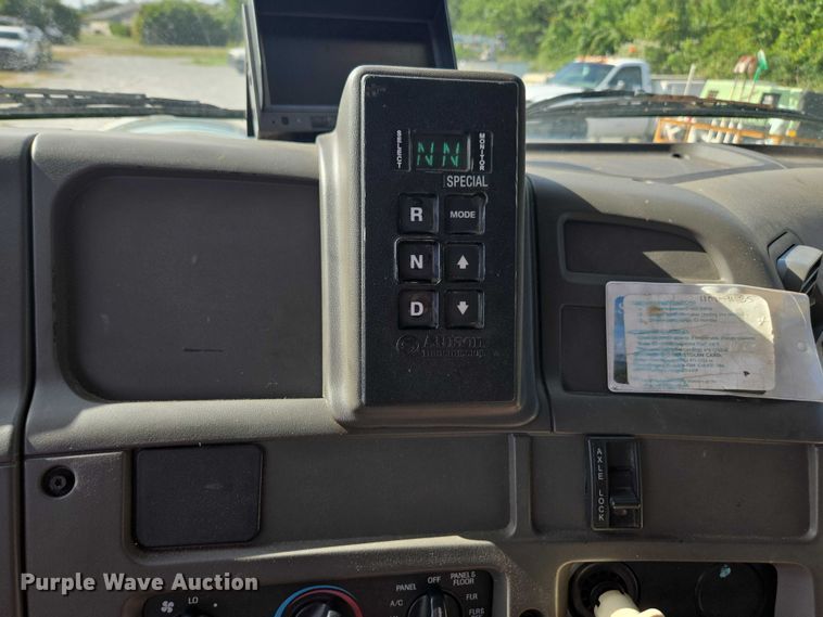 image for item DU2633 2007 Sterling Truck L7500 Series sewer jetter truck