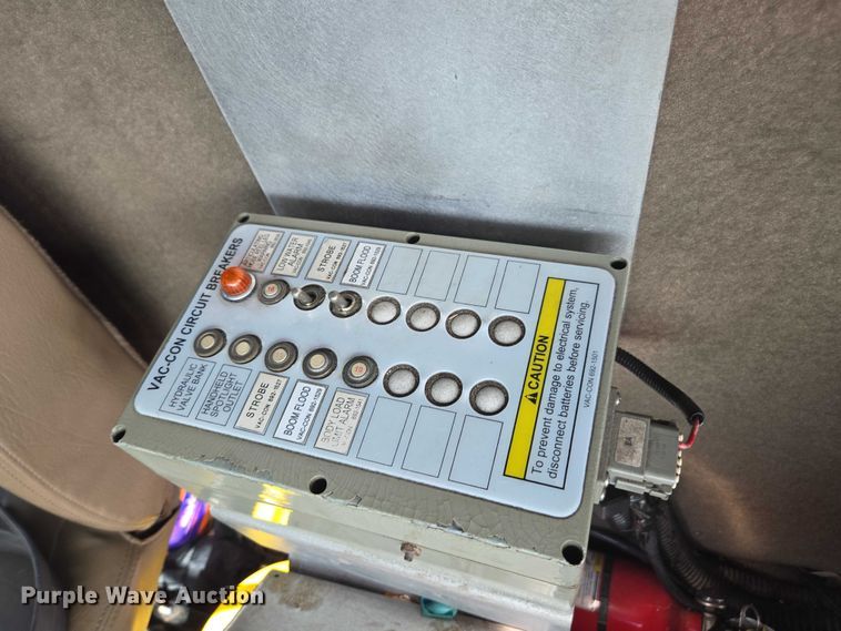 image for item DU2633 2007 Sterling Truck L7500 Series sewer jetter truck