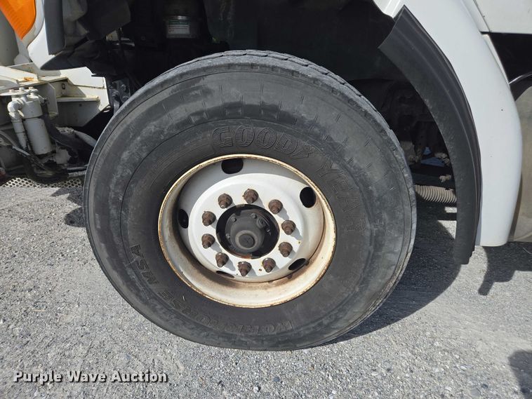 image for item DU2633 2007 Sterling Truck L7500 Series sewer jetter truck