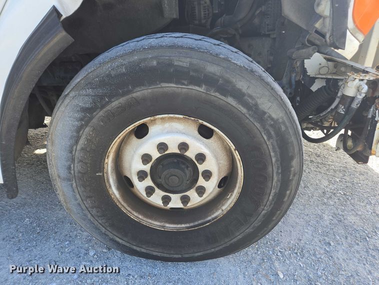 image for item DU2633 2007 Sterling Truck L7500 Series sewer jetter truck