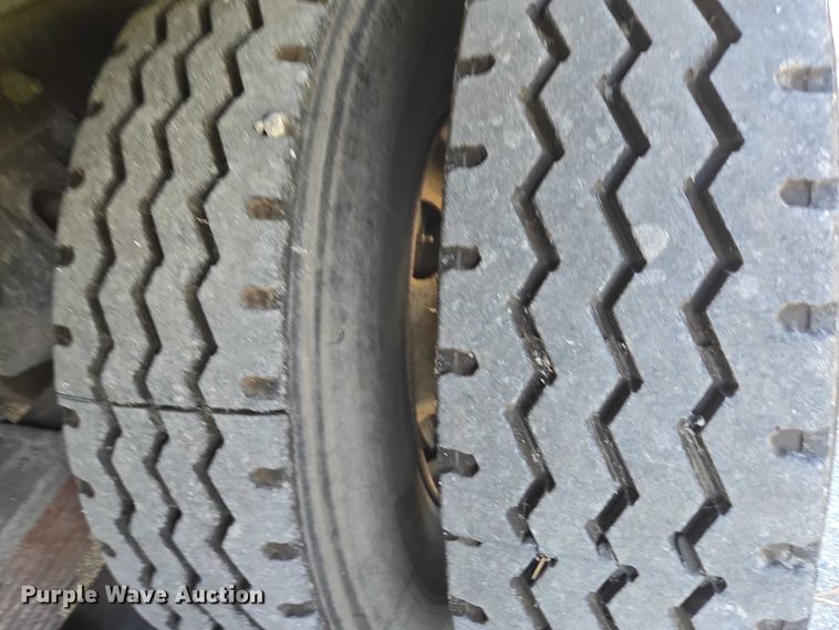 image for item DU2633 2007 Sterling Truck L7500 Series sewer jetter truck