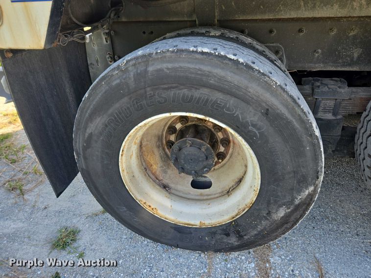 image for item DU2633 2007 Sterling Truck L7500 Series sewer jetter truck