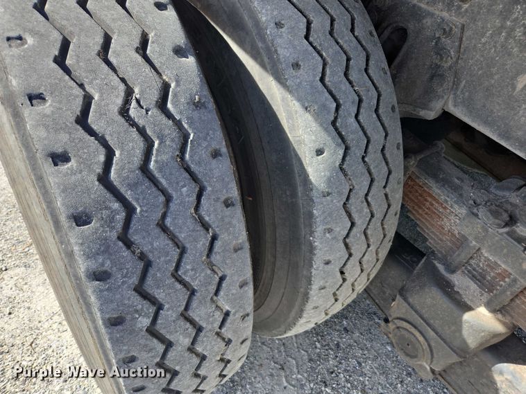 image for item DU2633 2007 Sterling Truck L7500 Series sewer jetter truck