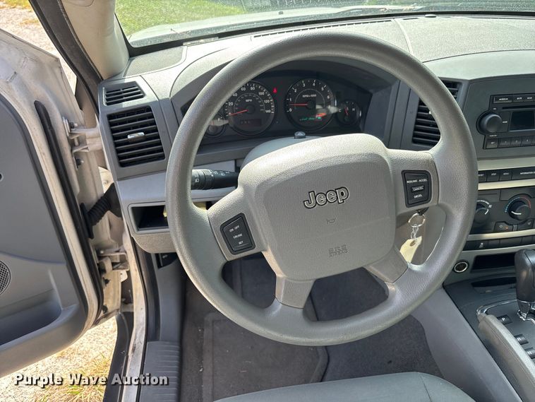 image for item DU2635 2005 Jeep Grand Cherokee SUV