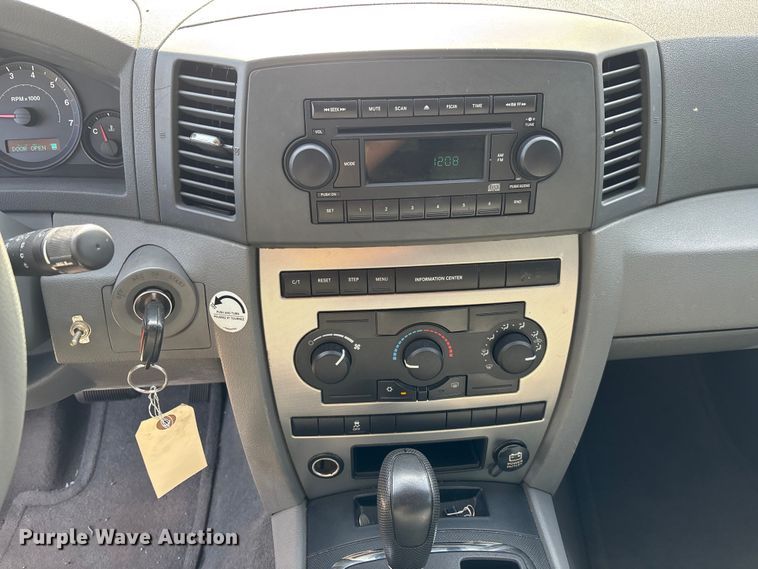 image for item DU2635 2005 Jeep Grand Cherokee SUV