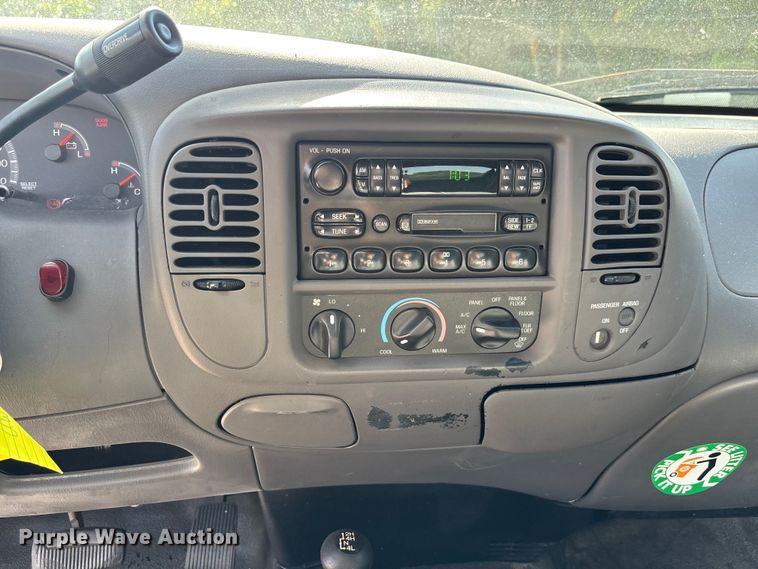 image for item DU2637 2003 Ford F150 XL 