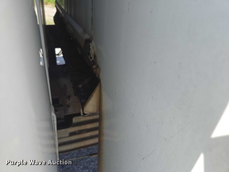 image for item DU2638 2015 Ford F250 Super Duty XL Ext. Cab utility bed pickup truck