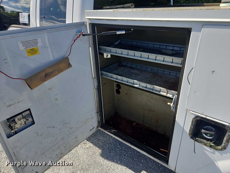 image for item DU2638 2015 Ford F250 Super Duty XL Ext. Cab utility bed pickup truck