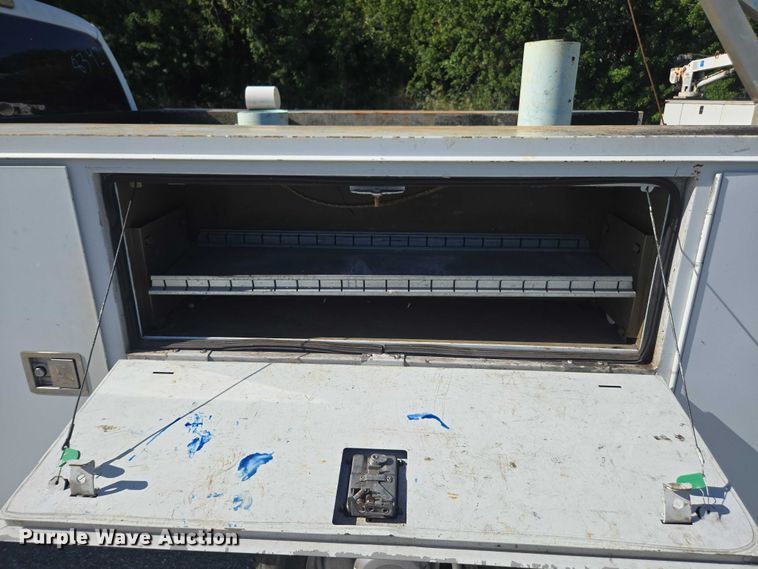 image for item DU2638 2015 Ford F250 Super Duty XL Ext. Cab utility bed pickup truck