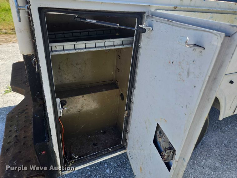 image for item DU2638 2015 Ford F250 Super Duty XL Ext. Cab utility bed pickup truck