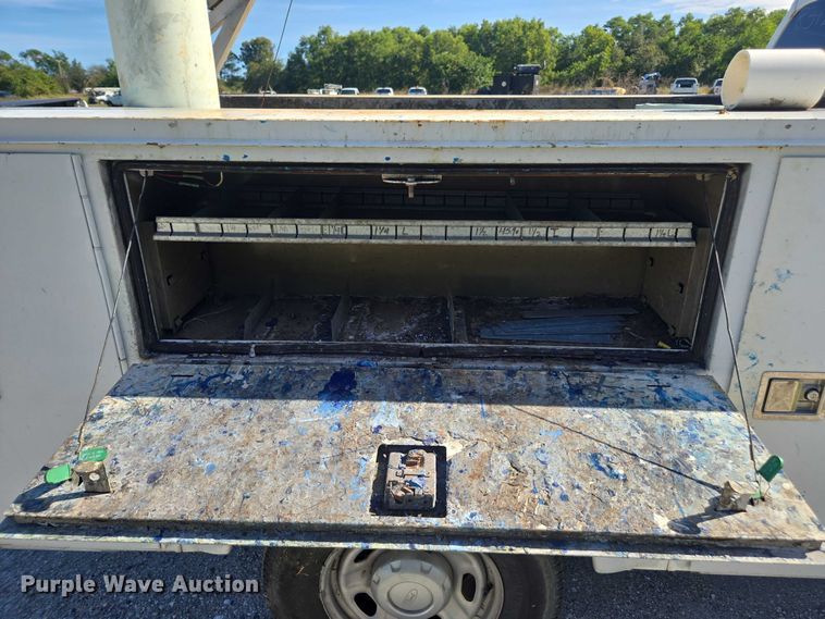 image for item DU2638 2015 Ford F250 Super Duty XL Ext. Cab utility bed pickup truck