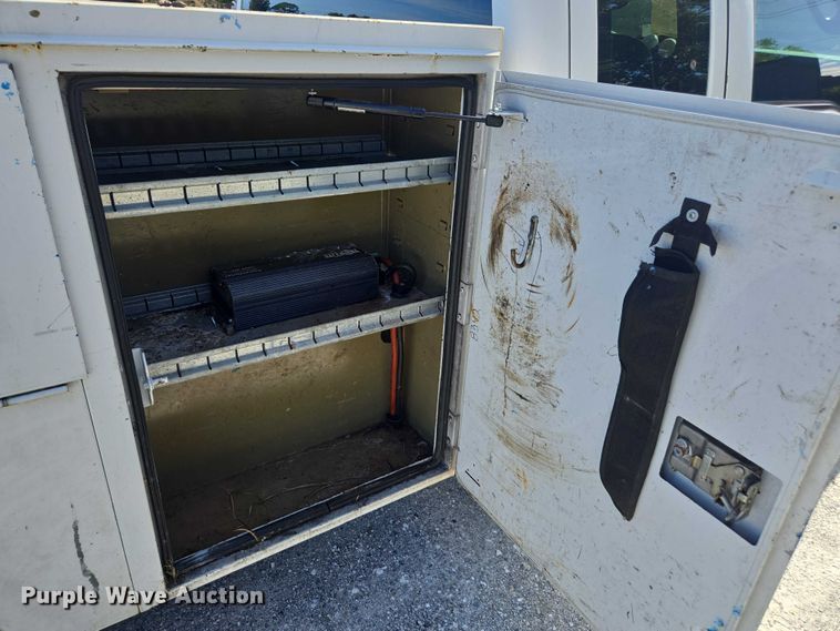 image for item DU2638 2015 Ford F250 Super Duty XL Ext. Cab utility bed pickup truck