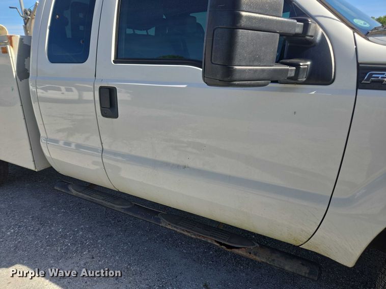 image for item DU2638 2015 Ford F250 Super Duty XL Ext. Cab utility bed pickup truck