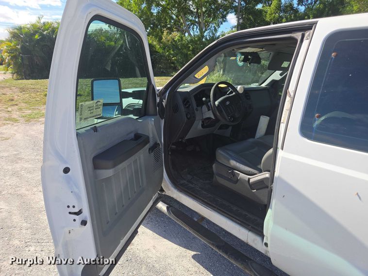 image for item DU2638 2015 Ford F250 Super Duty XL Ext. Cab utility bed pickup truck