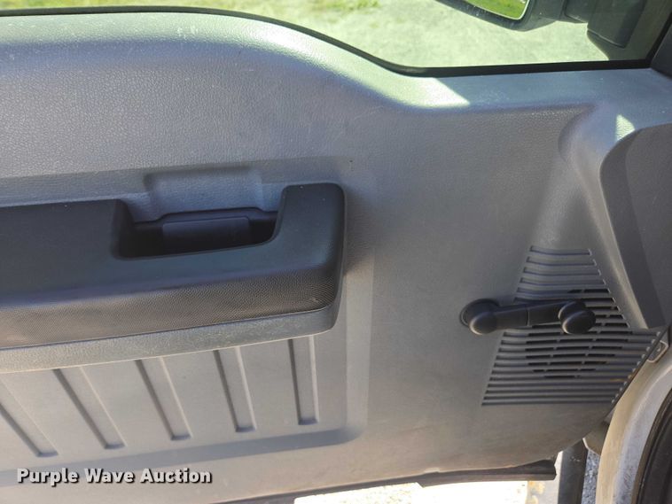 image for item DU2638 2015 Ford F250 Super Duty XL Ext. Cab utility bed pickup truck