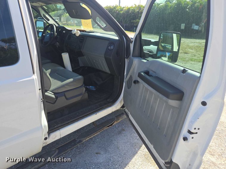 image for item DU2638 2015 Ford F250 Super Duty XL Ext. Cab utility bed pickup truck