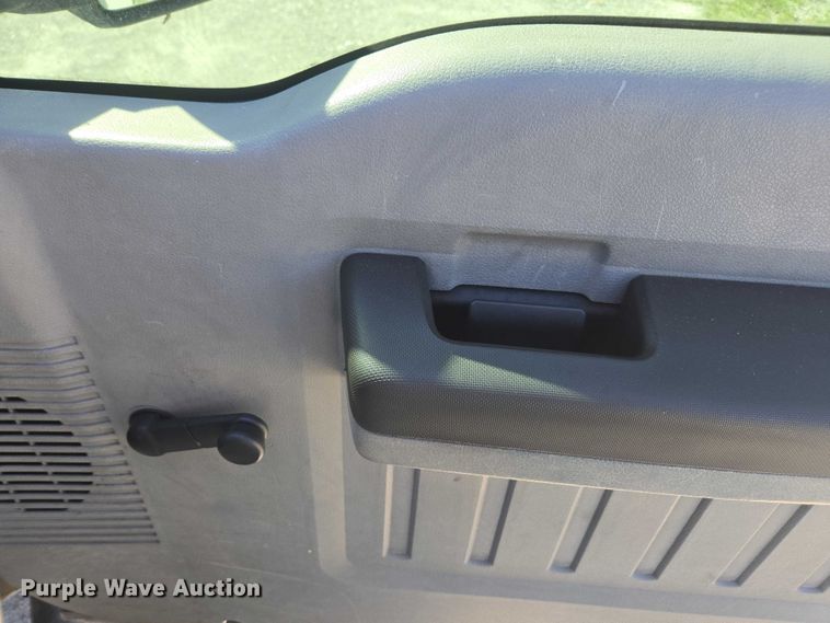 image for item DU2638 2015 Ford F250 Super Duty XL Ext. Cab utility bed pickup truck