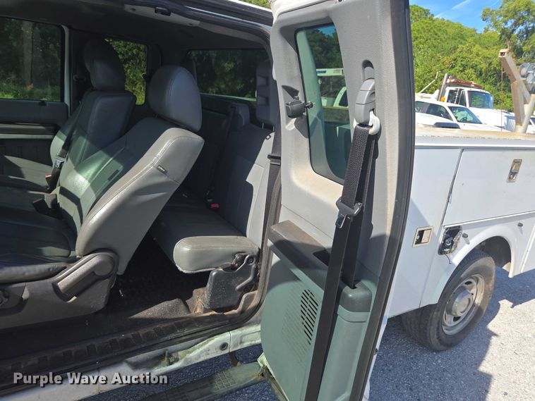 image for item DU2638 2015 Ford F250 Super Duty XL Ext. Cab utility bed pickup truck