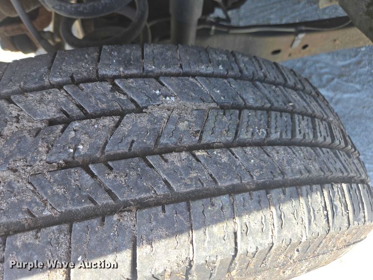 image for item DU2638 2015 Ford F250 Super Duty XL Ext. Cab utility bed pickup truck